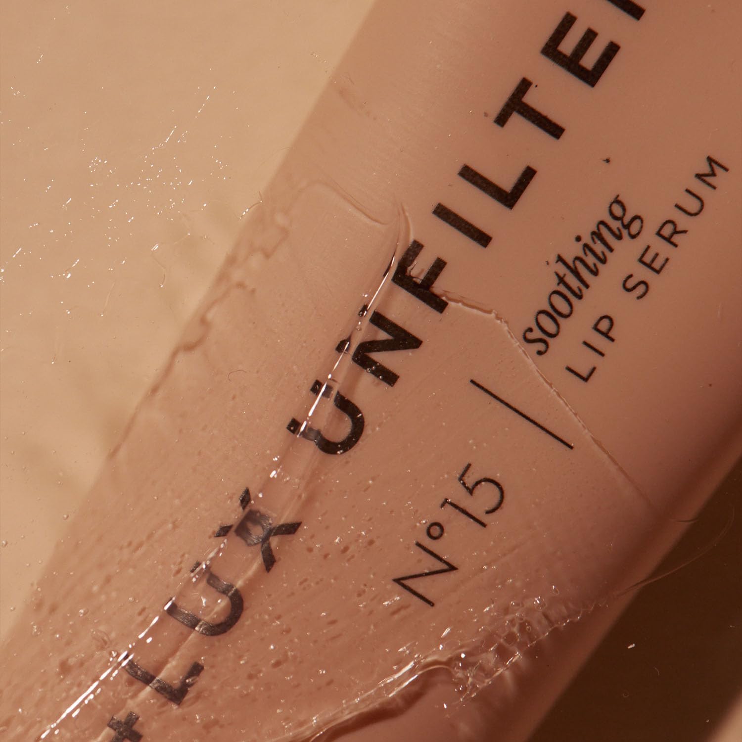 '+ Lux Unfiltered N°15 Cold Plunge Soothing Lip Serum - Hydrating Lip Balm - Hyaluronic Acid, Squalane & Shea Butter - Cooling Touch Applicator - Fragrance Free, Petroleum Free, Vegan '+ Lux UnfilteredAu supplements